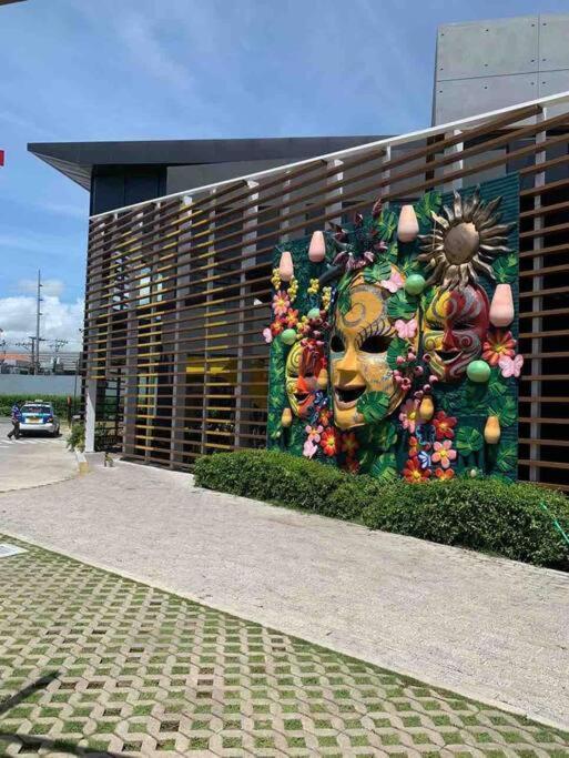 1Br With Extra Room At One Regis- Megaworld Bacolod Ngoại thất bức ảnh